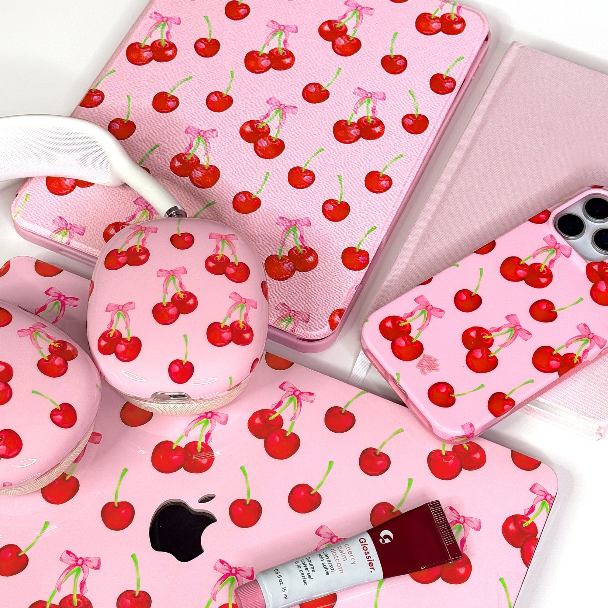 VELVET CAVIAR iPad Case - Thumbnail 5