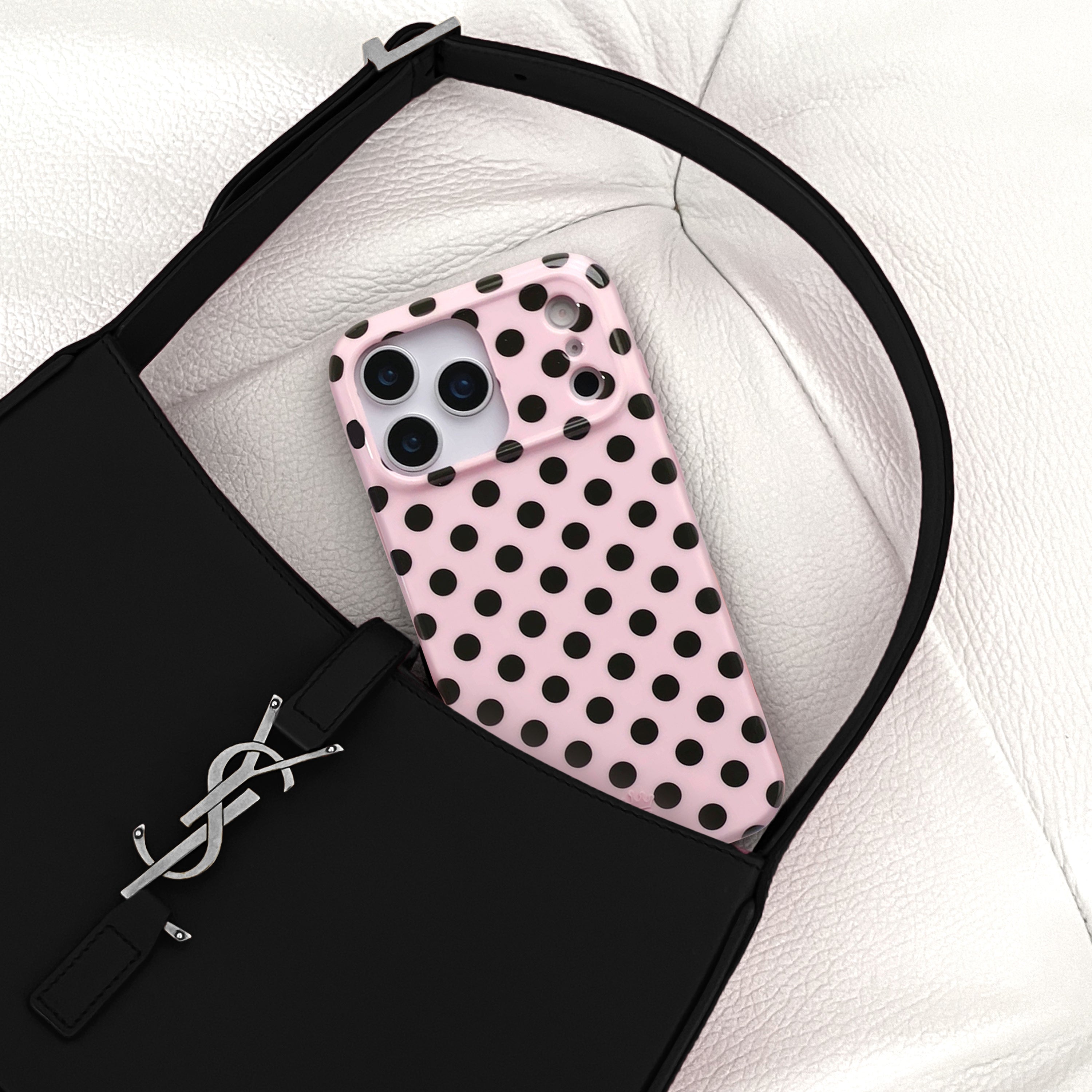 Betty Boop Sassy Glitter Airpod Case