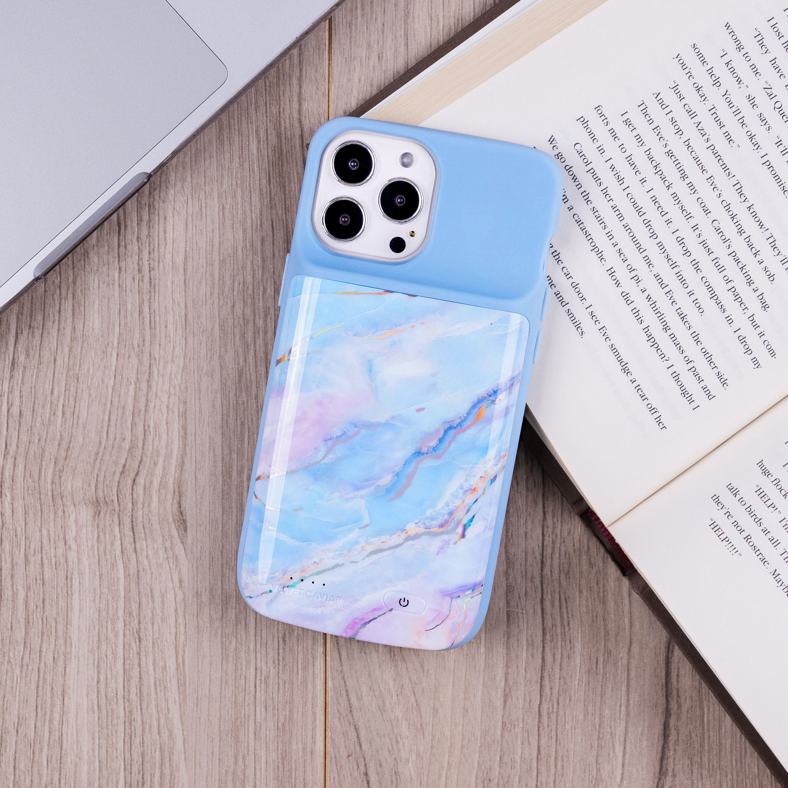 VELVET CAVIAR iPhone Charging Case - Thumbnail 4