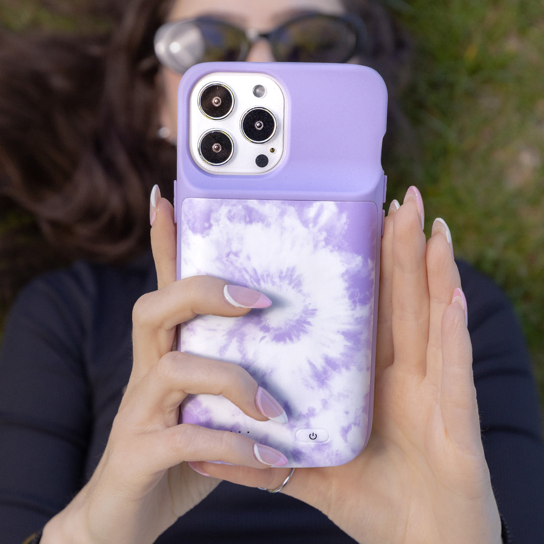 VELVET CAVIAR iPhone Charging Case - Thumbnail 4