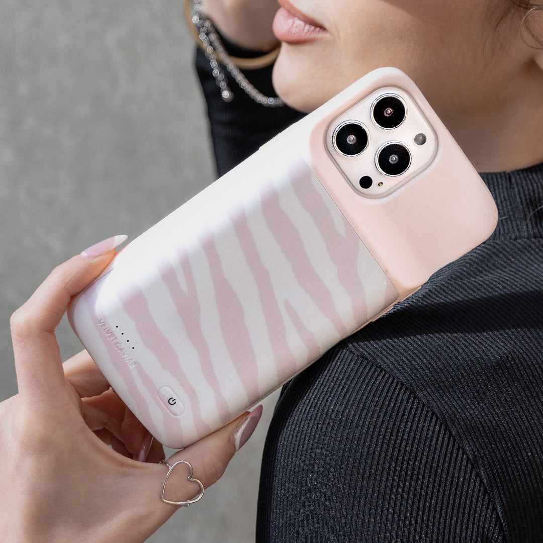 VELVET CAVIAR iPhone Charging Case - Thumbnail 3
