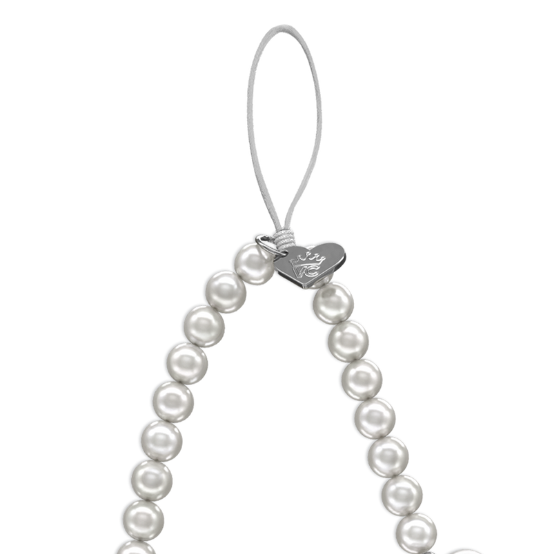 Vintage White Lace Bow and Silver Necklace Vintage White Lace Bow and Silver Necklace