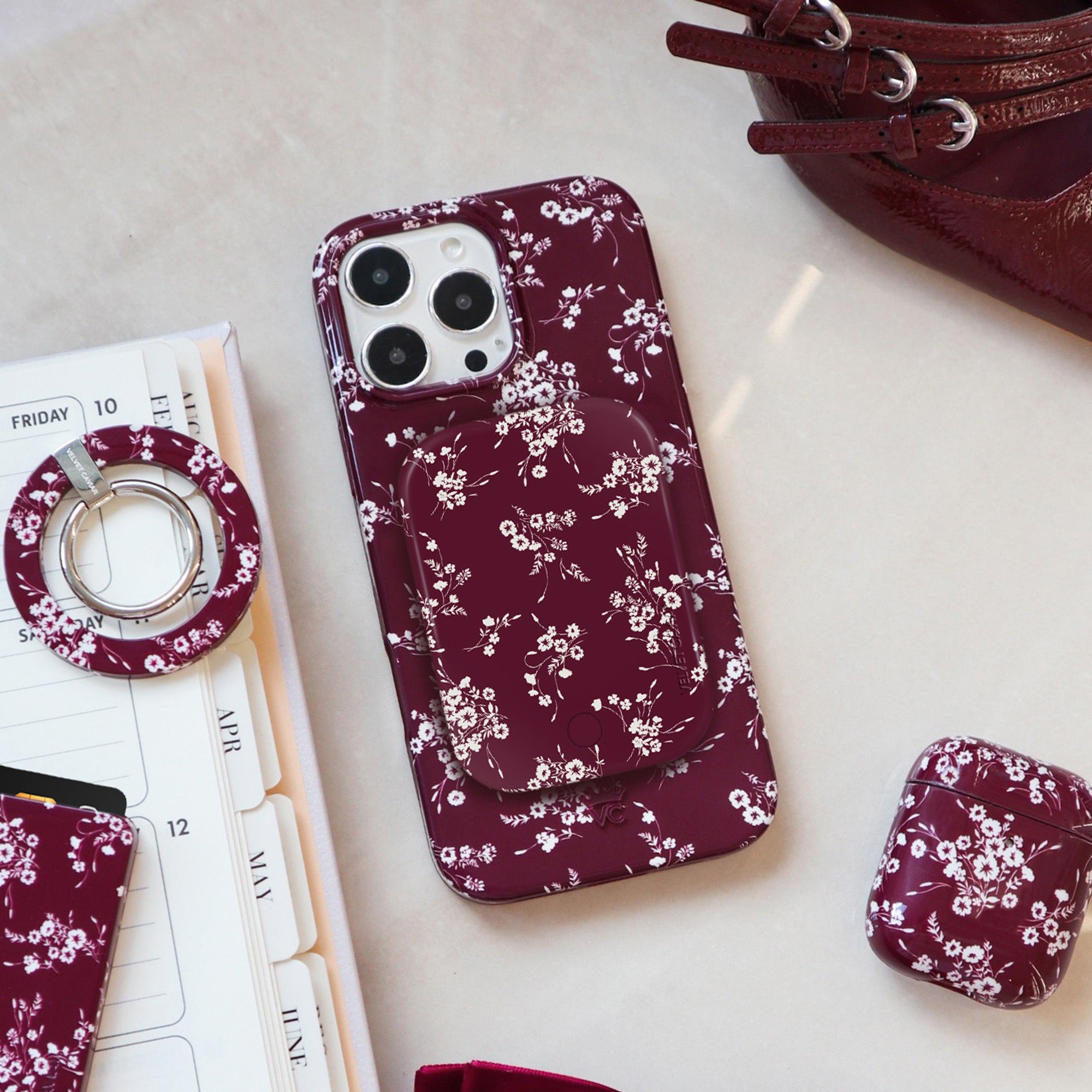 VELVET CAVIAR MagSafe Battery Pack - Thumbnail 4