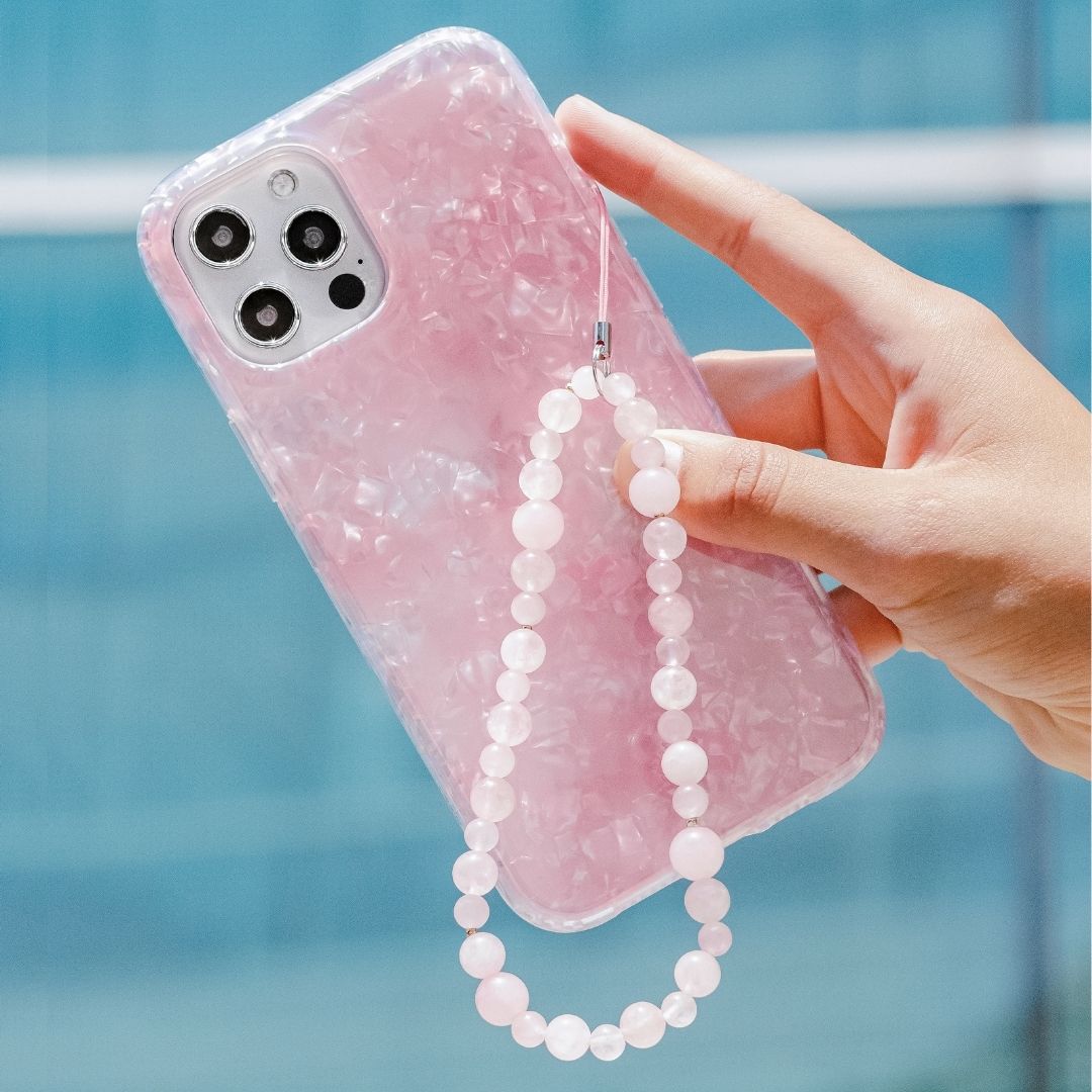 Clear Case With Phone Charm  Pearl charms, Case, Iphone cases cute